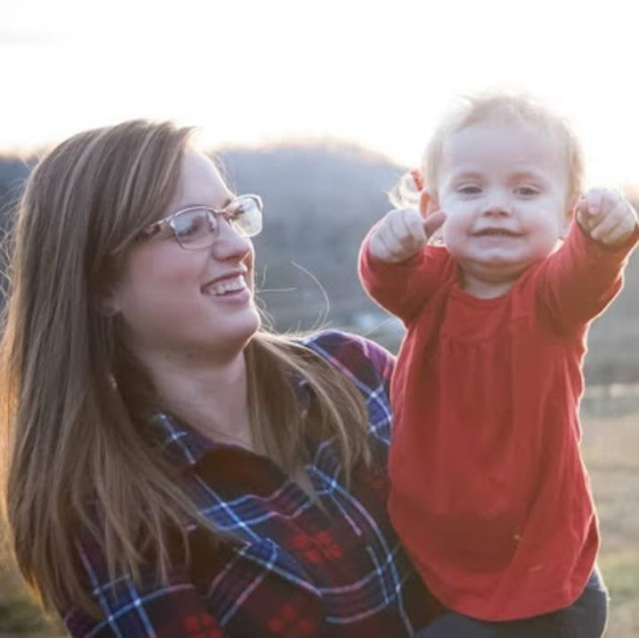 Meet your Posher, Melissa - Picture 1 of 1